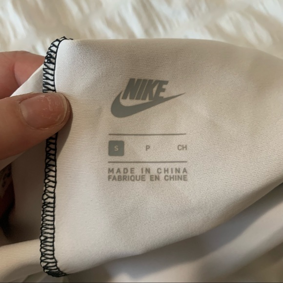 NIKE WOMEN’S LEGGINGS SIZE SMALL - Picture 2 of 2